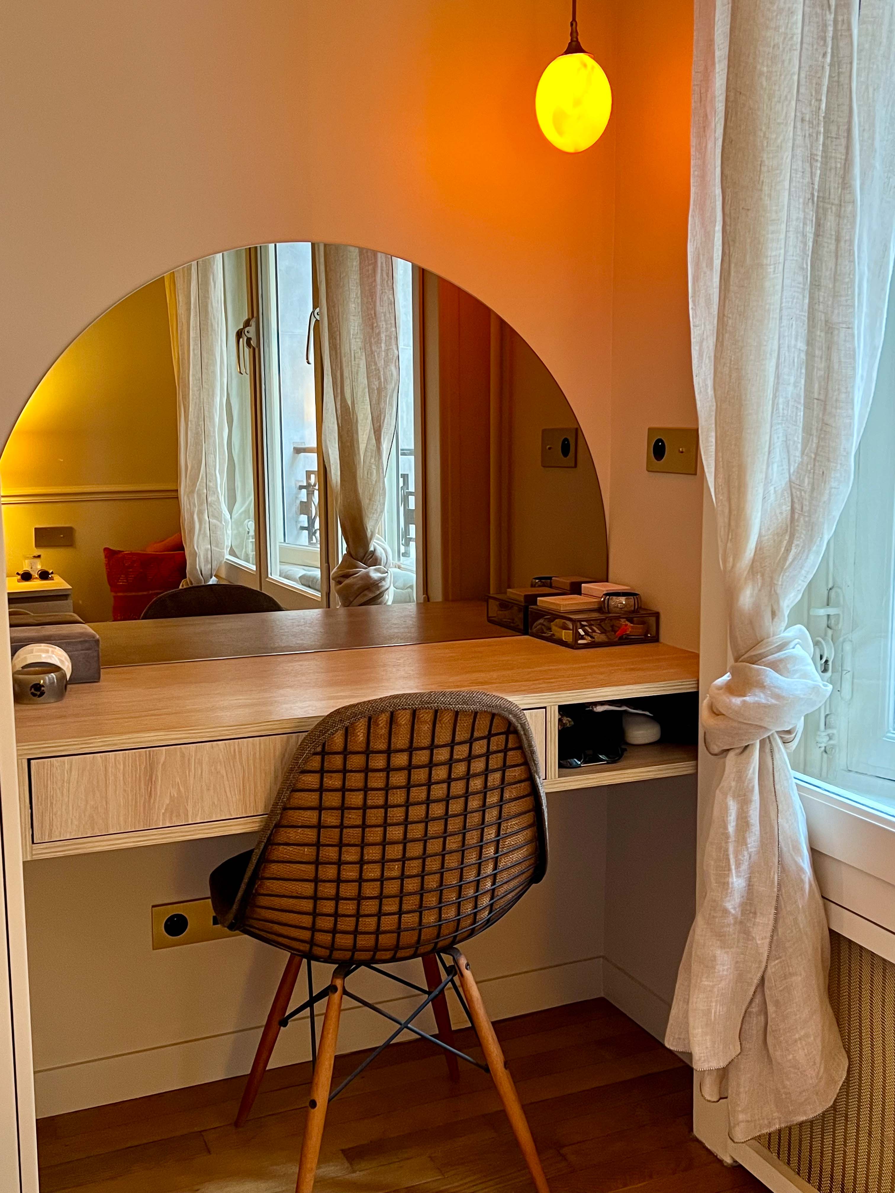 Celine Exposto - Projet LEV 75017 - Decoration Interieur - penderie sur-mesure - bureau sur-mesure