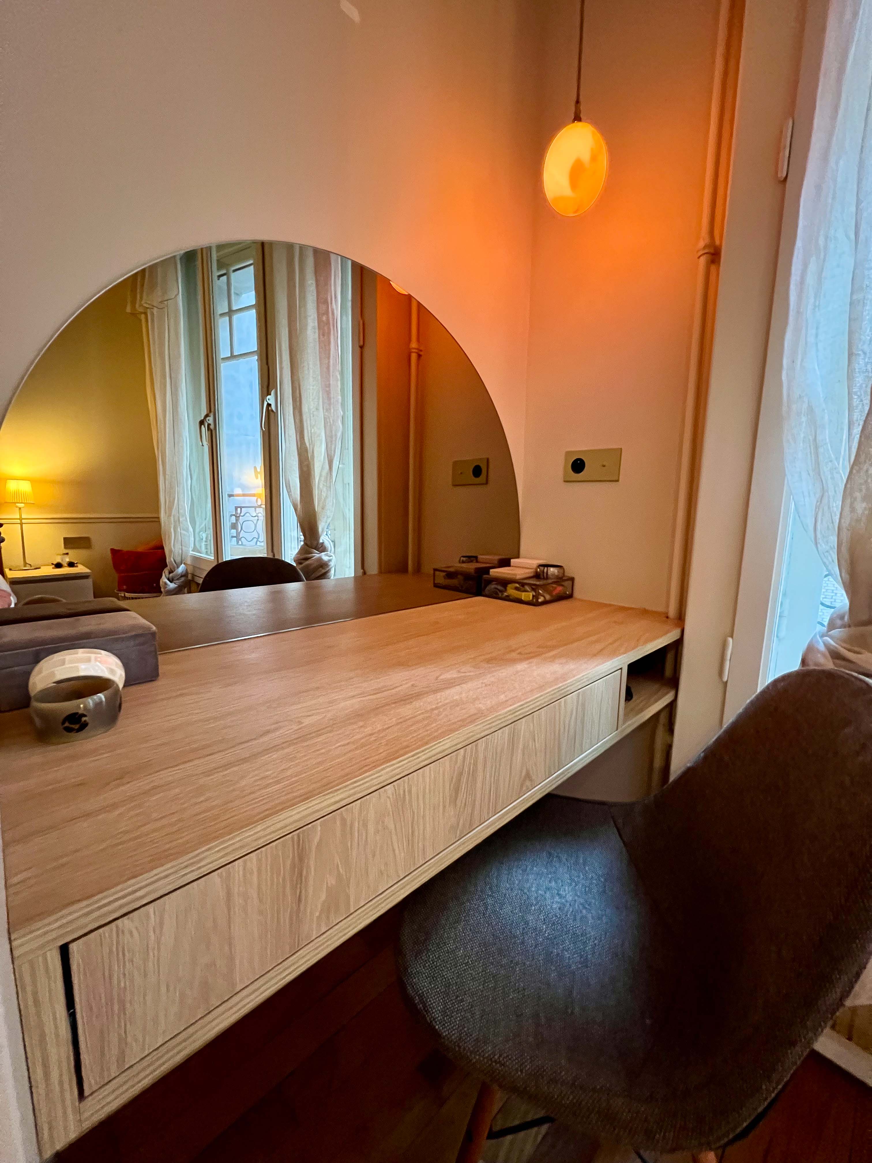 Celine Exposto - Projet LEV 75017 - Decoration Interieur - penderie sur-mesure - bureau sur-mesure