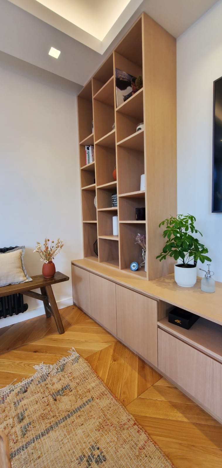 Projet CRO 94360 - Celine Exposto - Architecture d interieur - bibliothèque sur-mesure meuble tv
